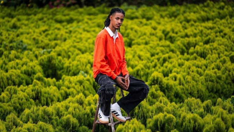 Imagen Principal de Nota: El artista panameño Emanuel Lara graba sus videos musicales en Honduras