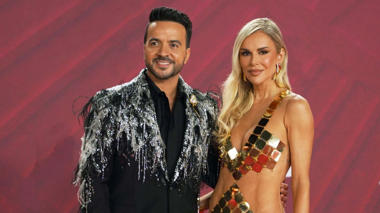 Imagen de Esposa de Luis Fonsi enloquece las redes al presumir sus abdominales
