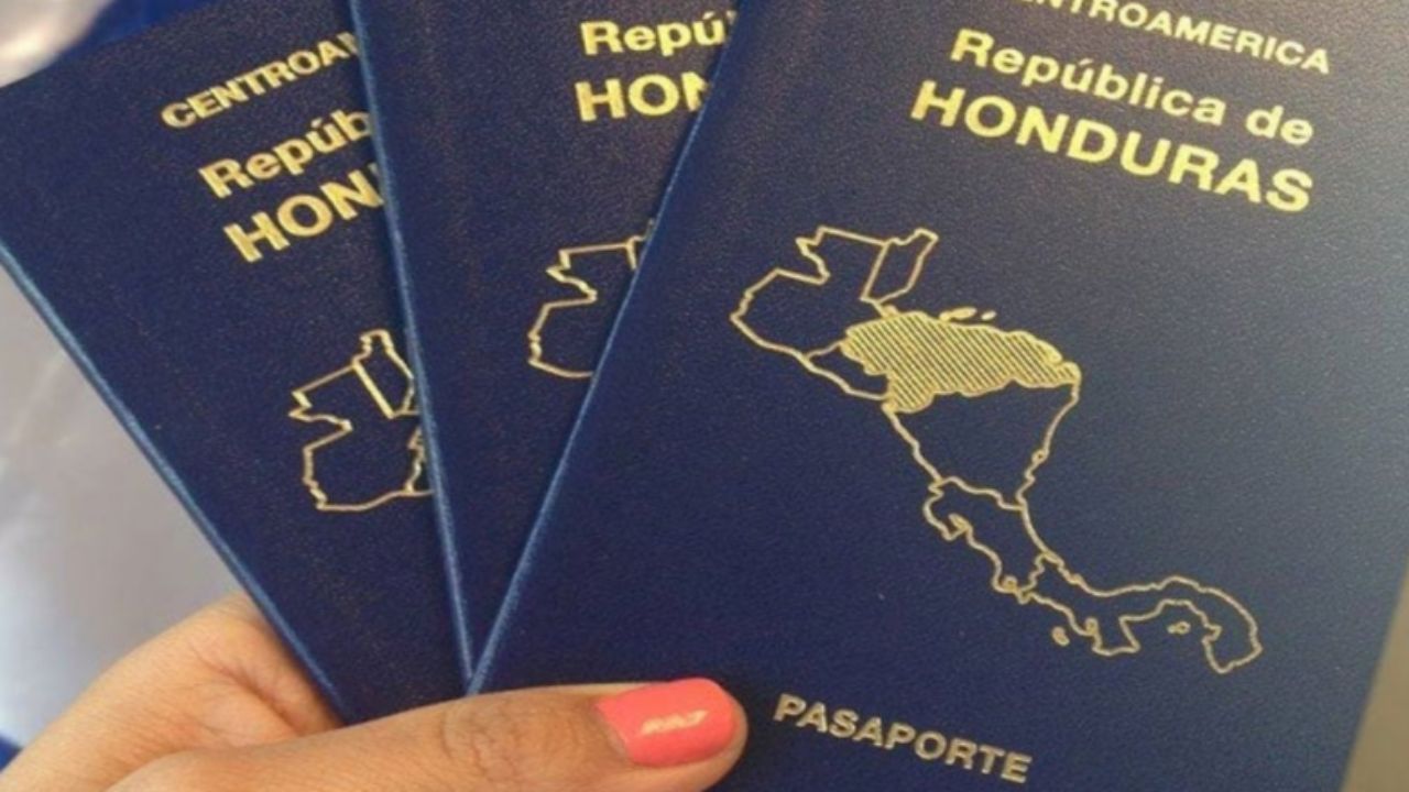 Imagen Principal de Nota: Instituto Nacional de Migración reanuda la emisión de pasaportes