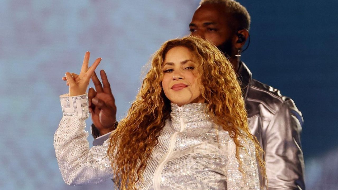 Imagen Principal de Nota: Shakira cancela concierto por razones de seguridad