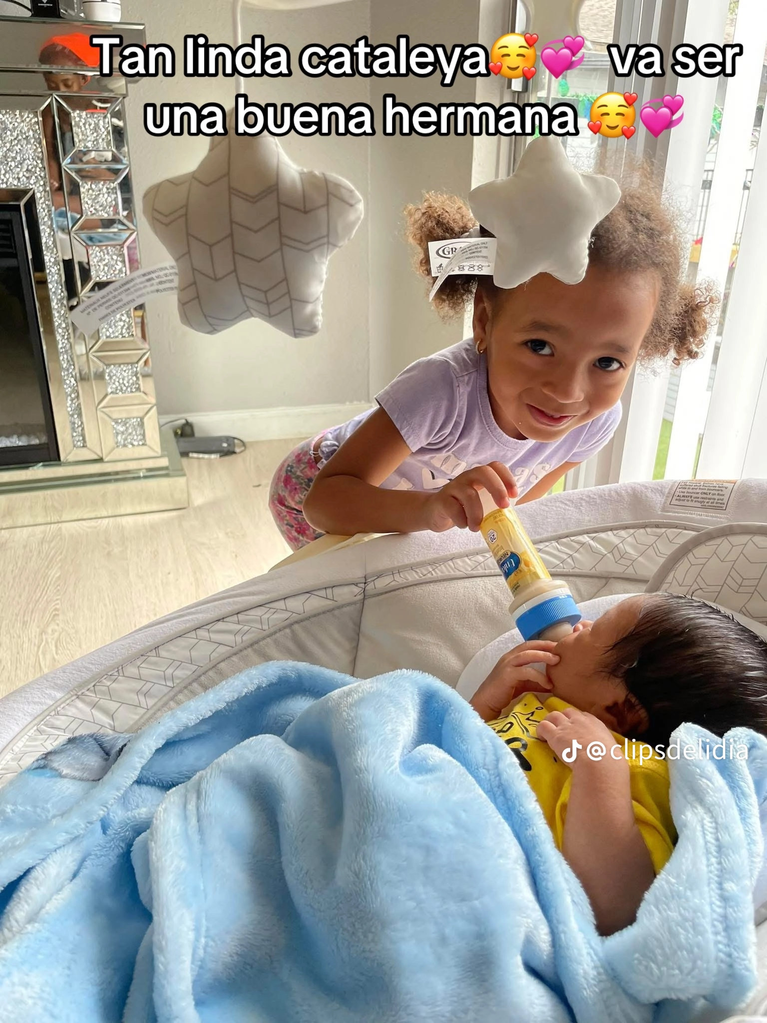 Cattaleya y su hermano, segundo hijo de lidia