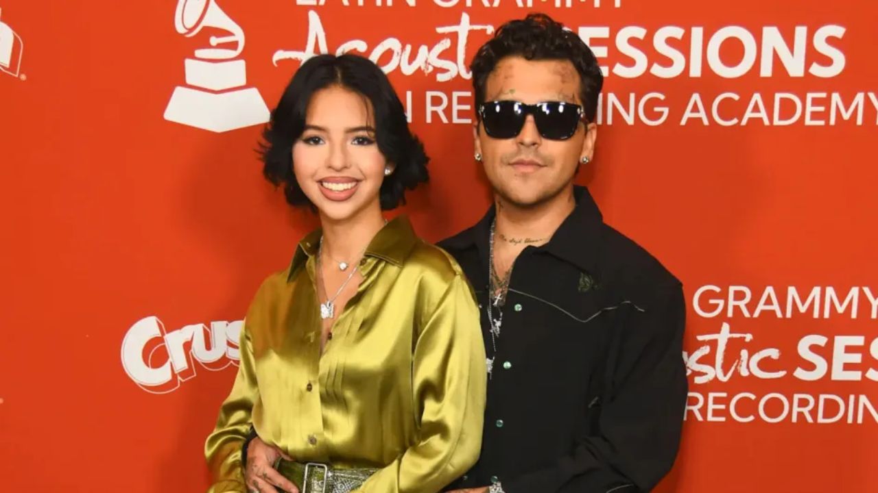 Imagen Principal de Nota: Ángela Aguilar elimina fotos con Christian Nodal y crecen rumores de ruptura