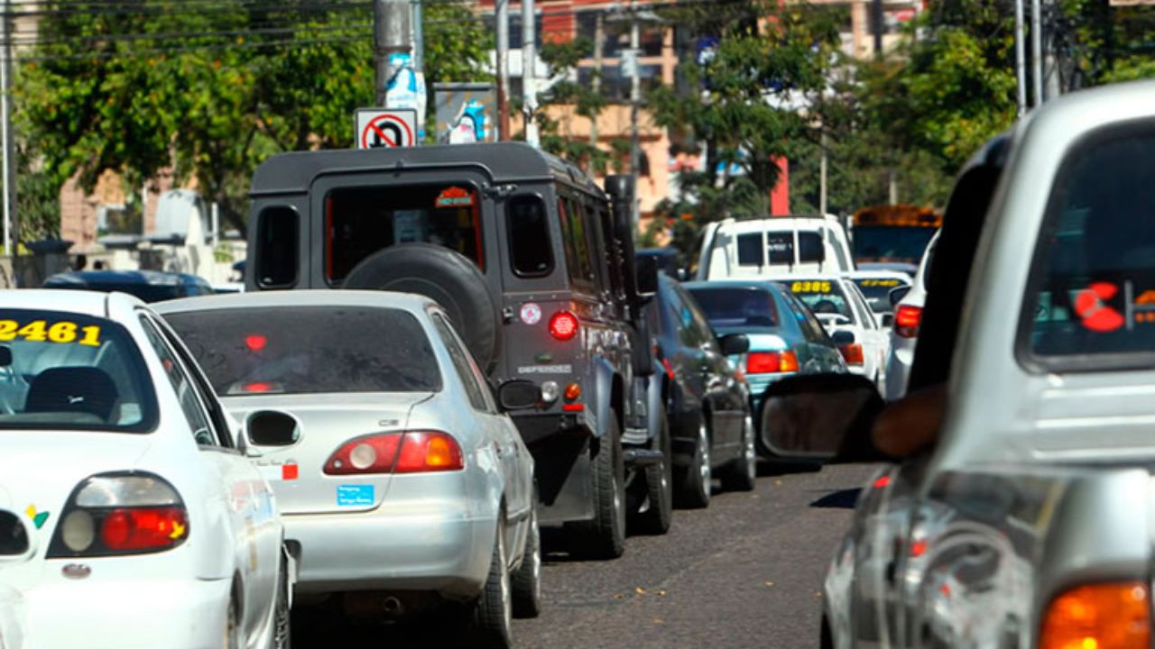 Imagen de ¿Cómo registrar tu vehículo y obtener placas en Honduras?