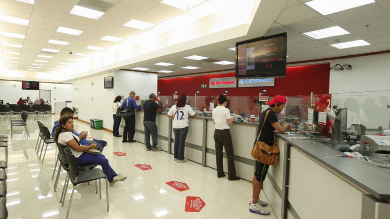 Imagen Principal de Nota: Horarios de bancos en Honduras y fechas de cierre por Semana Santa 2025