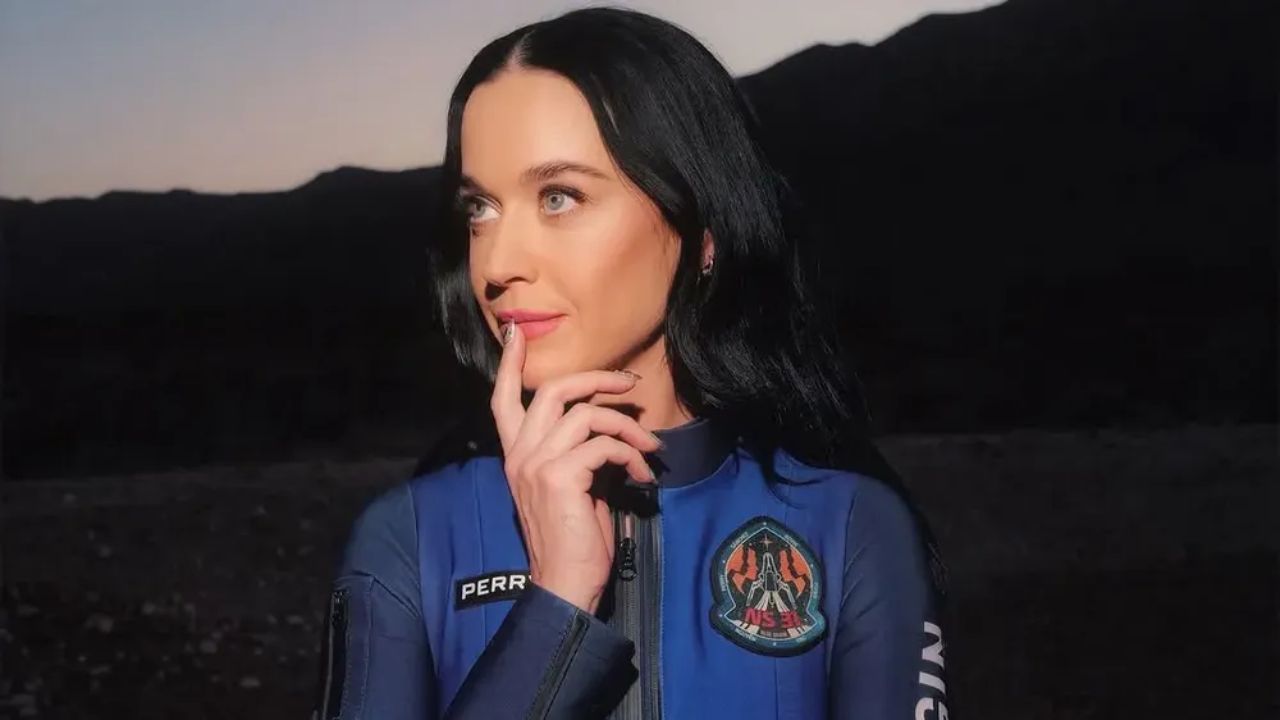 Imagen Principal de Nota: Esto fue lo que hizo Katy Perry al llegar a la tierra luego de su viaje espacial