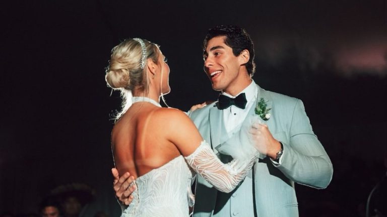 Imagen Principal de Nota: Hijo de Chayanne levanta suspiros tras su aparición en el baby shower de Lele