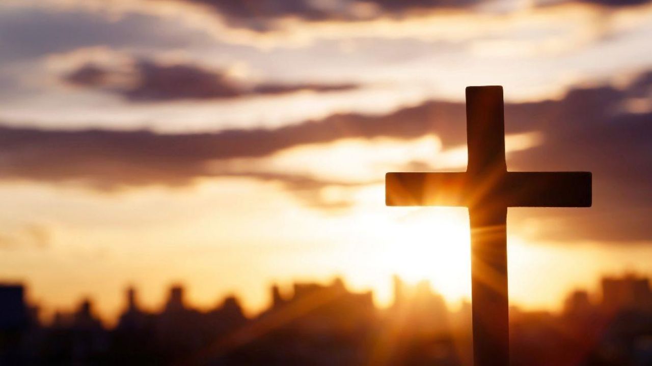 Imagen Principal de Nota: ¿Qué cosas no debes hacer durante la Semana Santa? Mitos y creencias