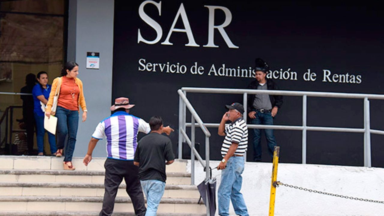 Imagen Principal de Nota: SAR extiende horarios de atención por vencimiento de plazo para declarar ISR