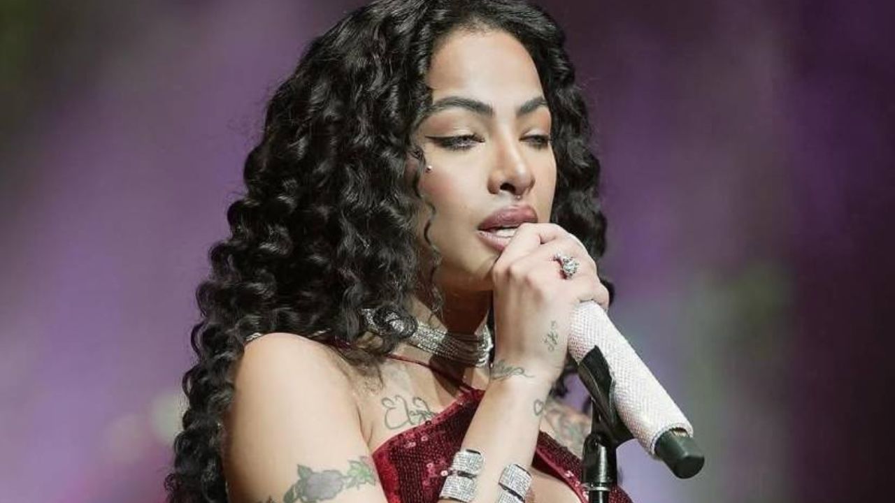 Imagen Principal de Nota: Yailin fue mordida por un perro en pleno concierto
