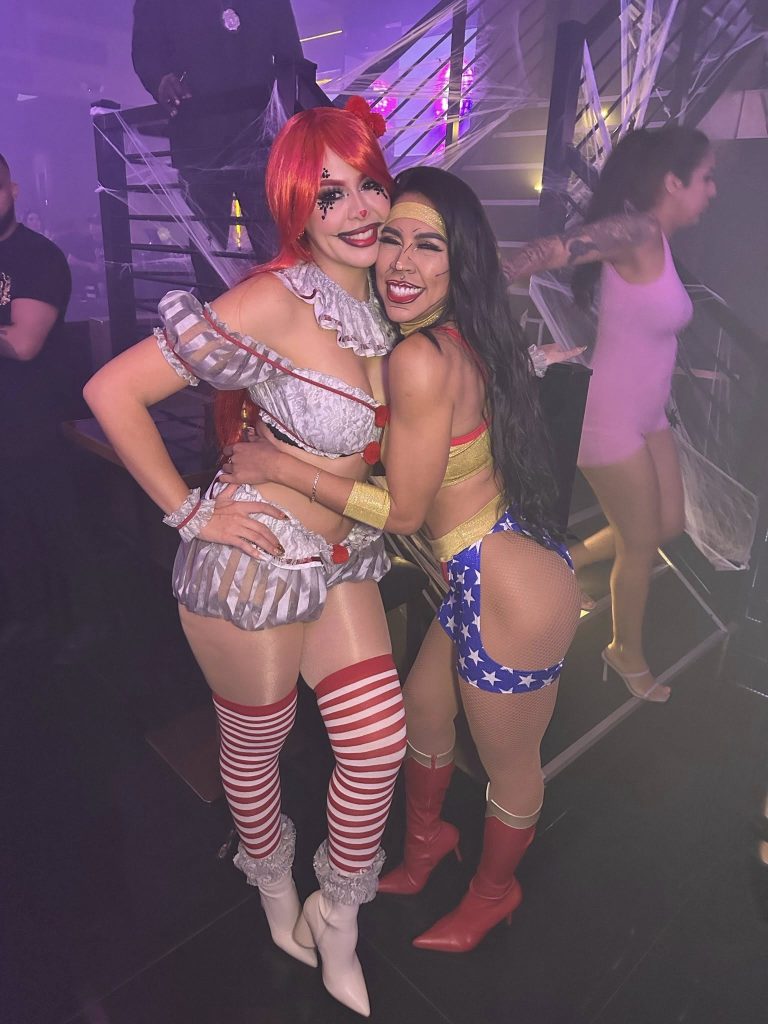 Ana Alvarado sorprende con nuevas fotos junto a su hermana María José,