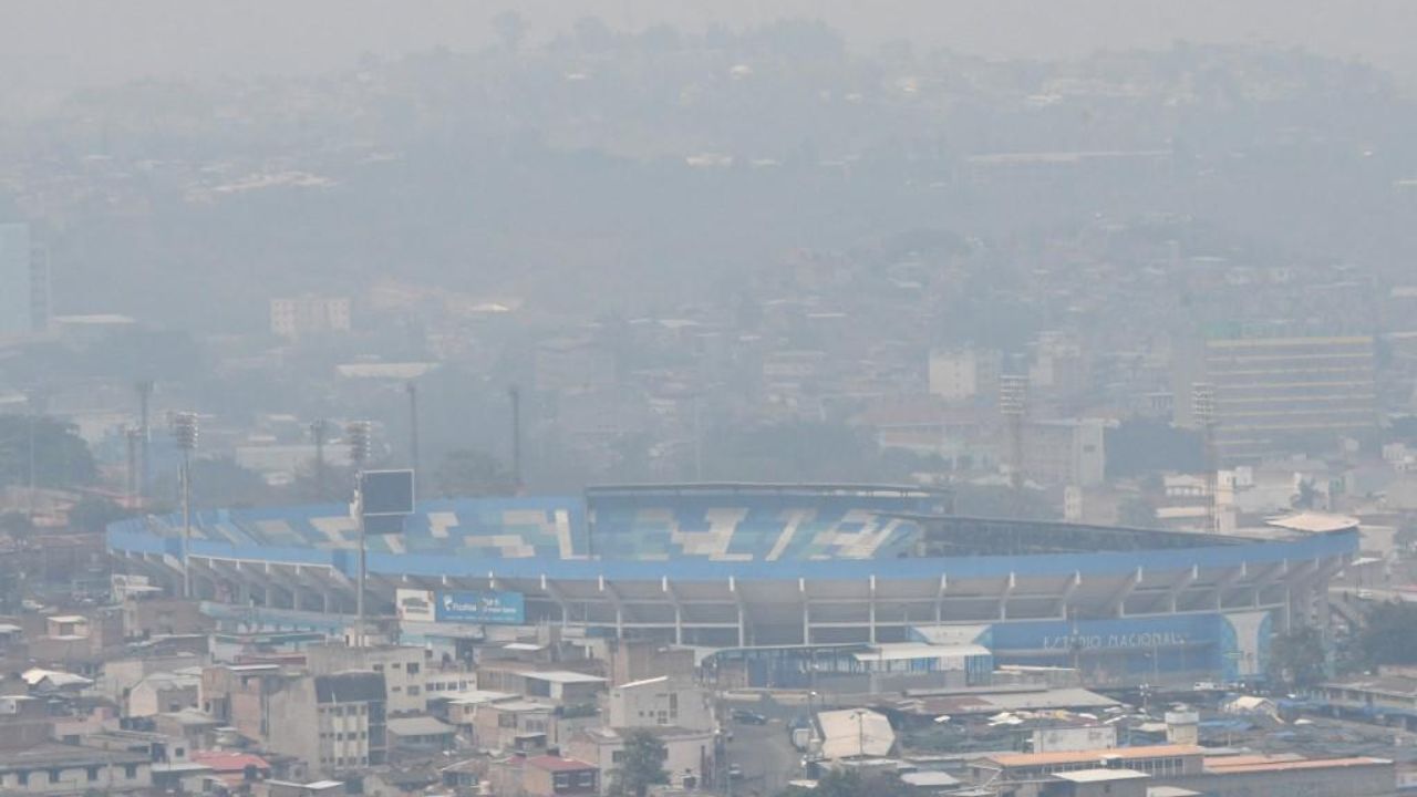 polvo del Sahara en el aire