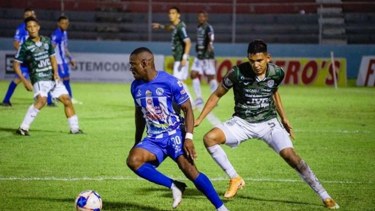Imagen Principal de Nota: ¿A qué hora juega Victoria vs Marathón? canal y donde ver el partido de repechaje