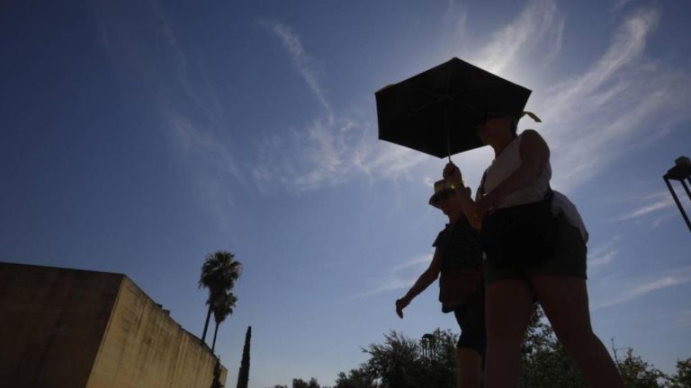 Imagen Principal de Nota: Altas temperaturas y clima seco para este viernes