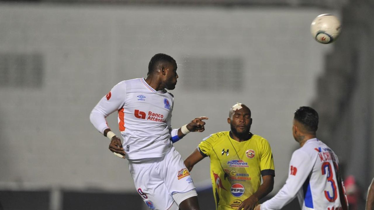 Imagen Principal de Nota: Olimpia vence 4-0 al Génesis en la jornada 18 de la Liga Nacional