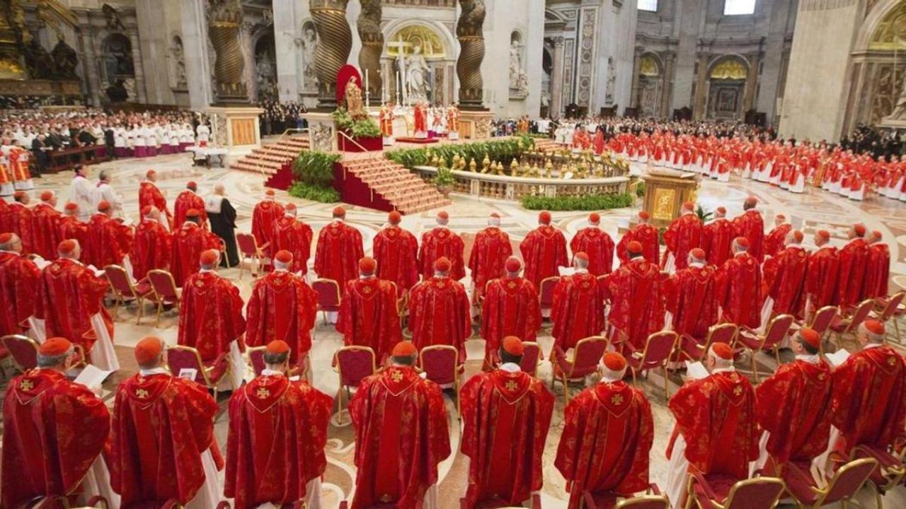 Imagen Principal de Nota: Cónclave del nuevo papa: esta sería la pena por romper el secreto del Vaticano