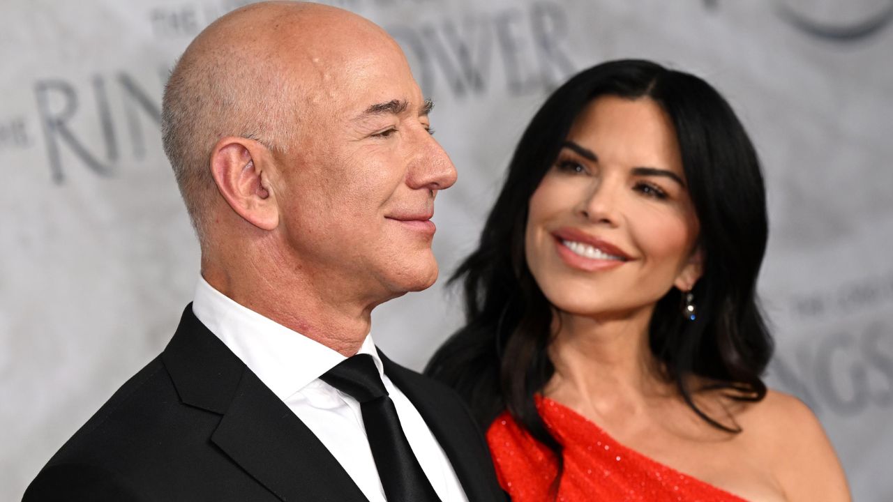 Imagen Principal de Nota: Jeff Bezos y su inesperado acuerdo prenupcial antes de la boda con Lauren Sánchez