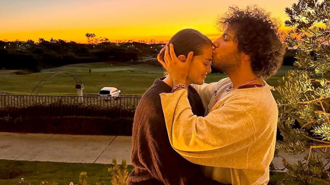 Imagen Principal de Nota: Selena Gómez suelta indirecta explosiva tras rumor de infidelidad de Benny Blanco