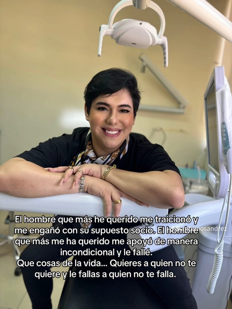 Sandrez vestido de negro desde una clínica dental