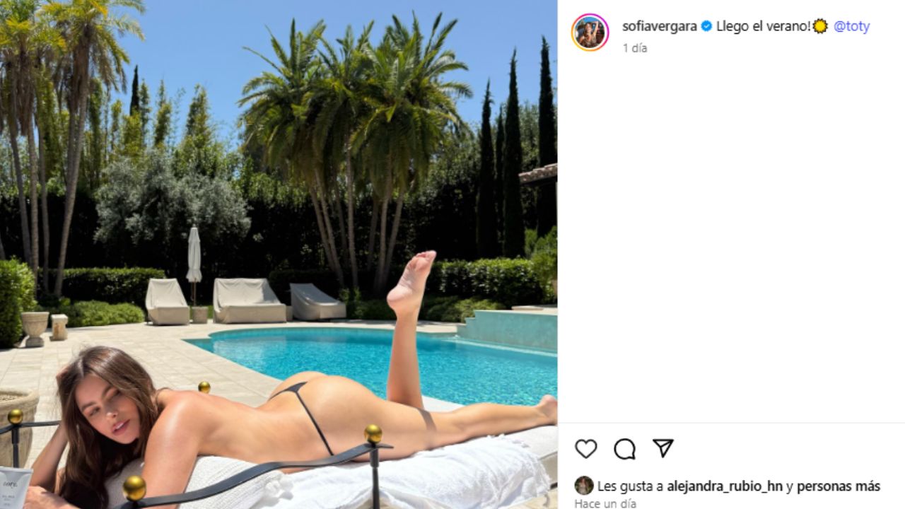 Sofia Vergara mostrando su figura