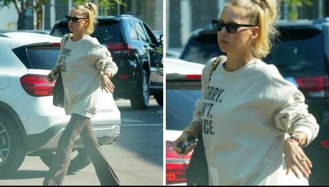 Anna Kournikova vestida oversize