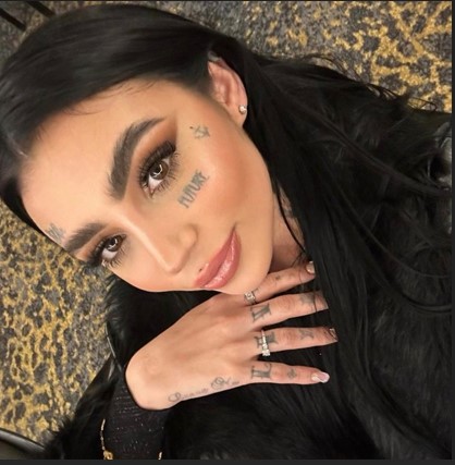 Ana Barbara Buhr,