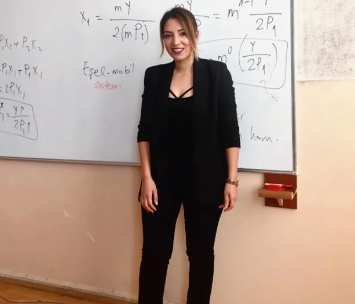 Fidan Atalay, una joven maestra de química de Turquía