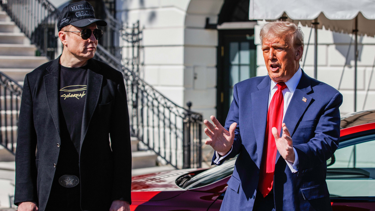 Imagen Principal de Nota: Donald Trump evalúa deportar a Elon Musk tras acusaciones sobre vínculos con Epstein