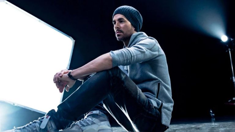 Imagen Principal de Nota: Enrique Iglesias vuelve a la música como solista con un tema que nadie esperaba