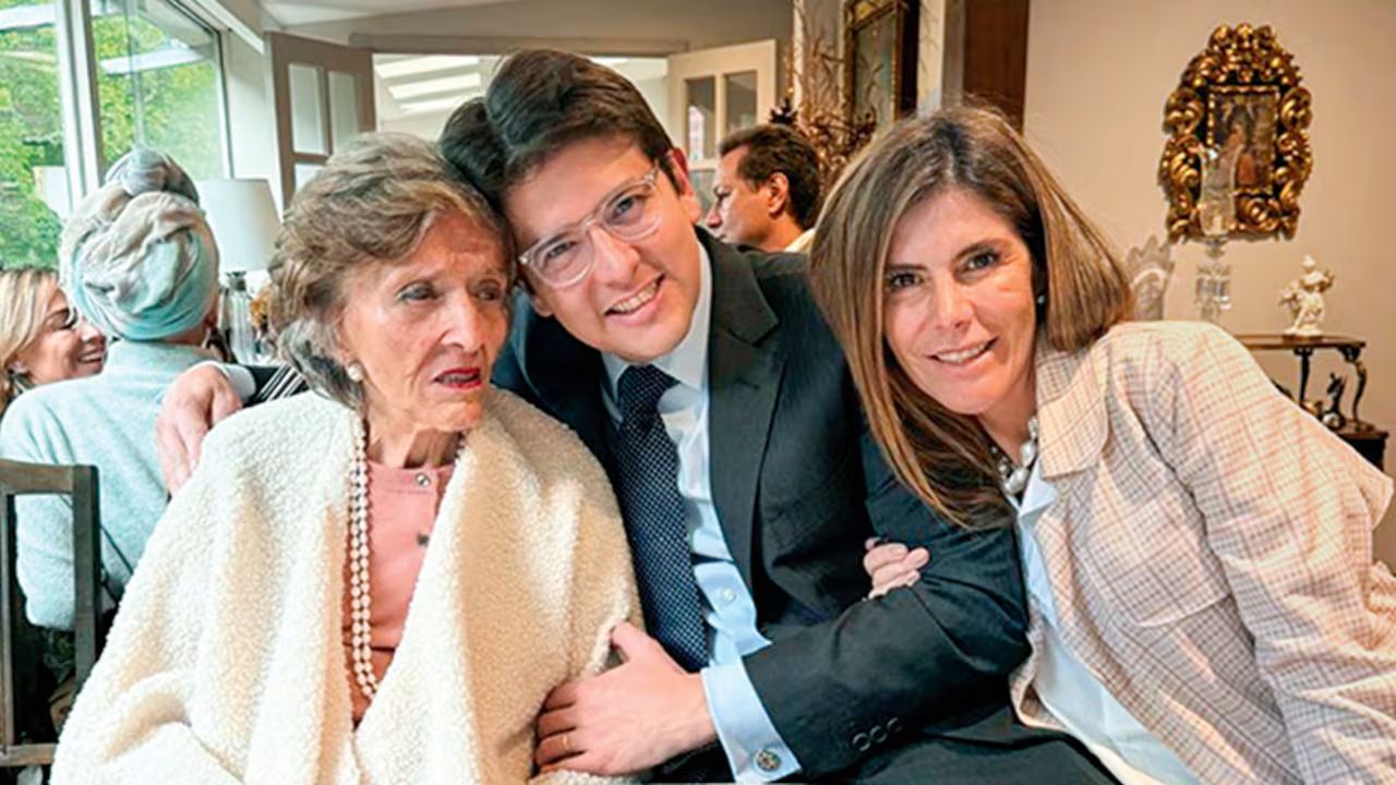 Imagen Principal de Nota: Fallece Nydia Quintero, abuela del político colombiano Miguel Uribe Turbay