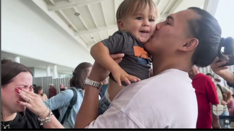 Imagen Principal de Nota: Hondureño con solicitud de reunificación aprobada es deportado; su esposa viaja con su hijo a SPS