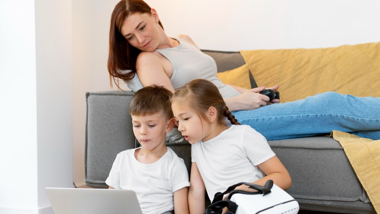 Imagen de ¿Tus hijos hablan con la IA? Hay 10 cosas que deben saber