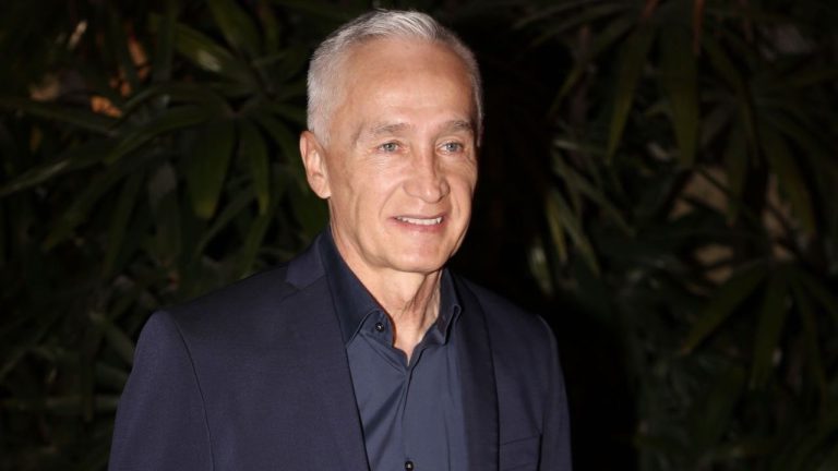 Imagen Principal de Nota: Jorge Ramos regresa a las pantallas tras su salida de Univision