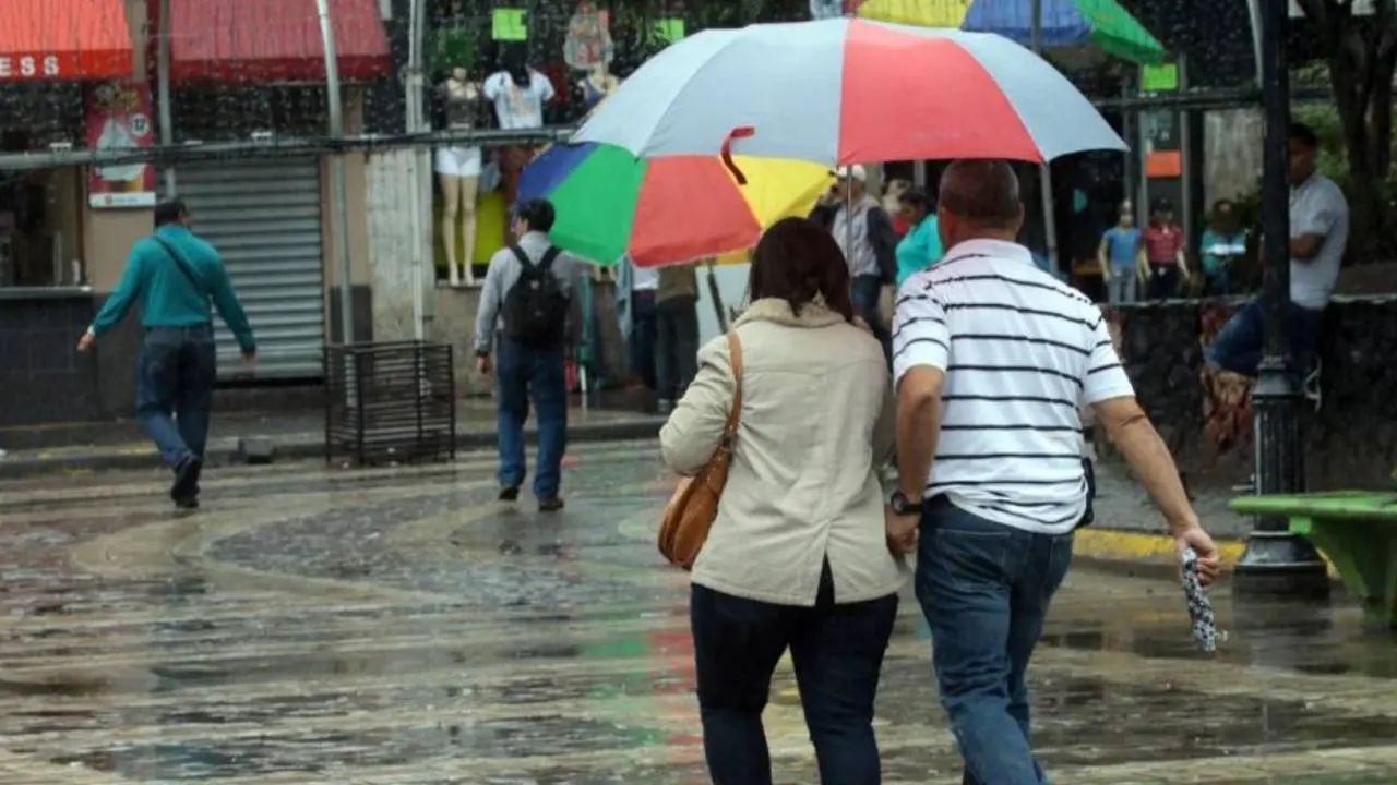 Prevén lluvias y actividad eléctrica para este jueves en  varias regiones de Honduras