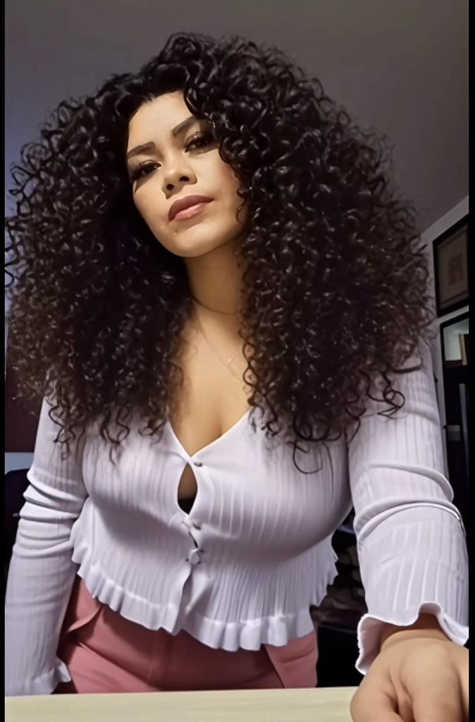 Wendy Tejada luce irreconocible en redes tras impactante cambio de look