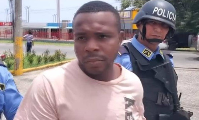 Capturan al boxeador “El Escorpión” Ruíz por presunto abuso contra su hija