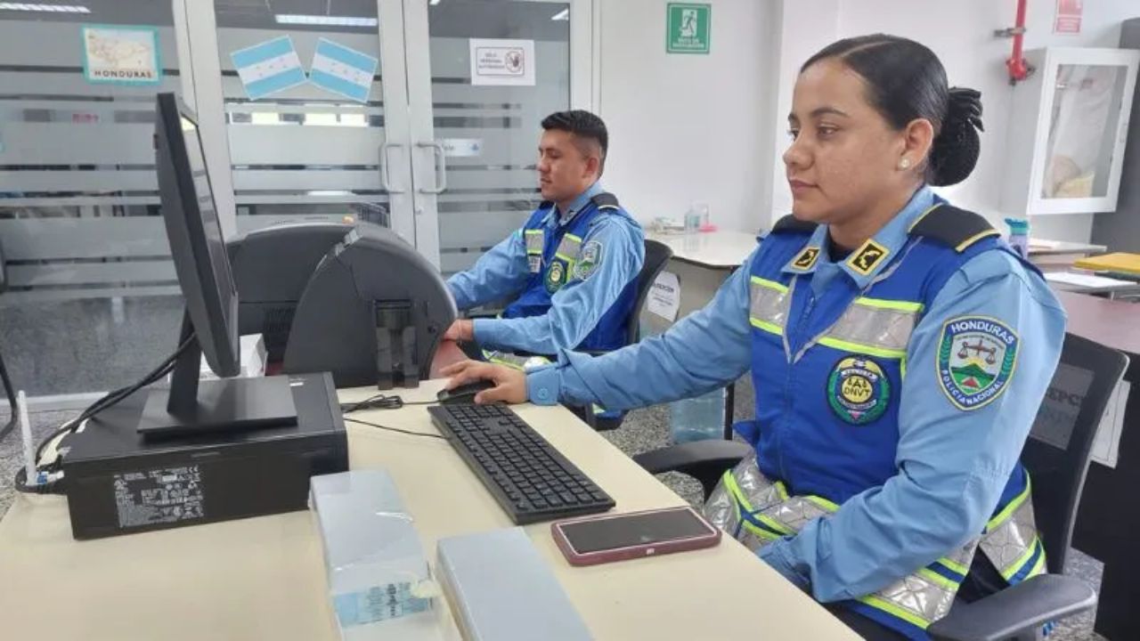 policías 