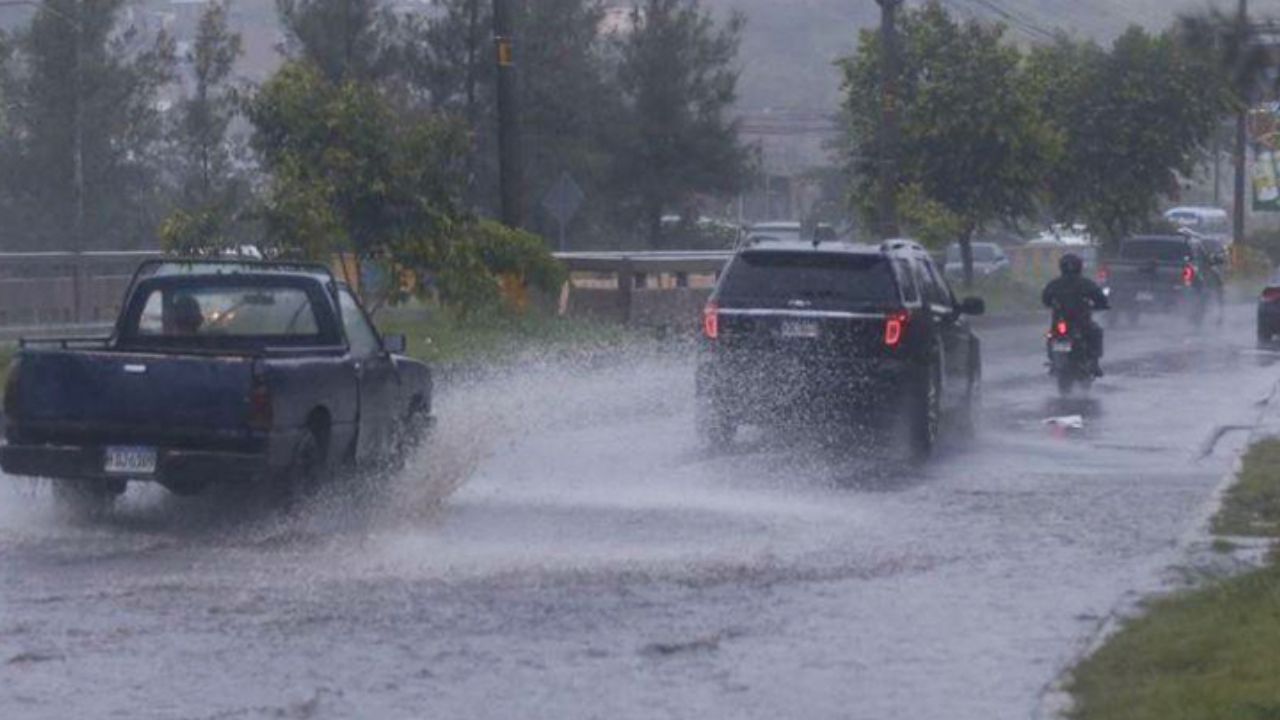 Imagen Principal de Nota: Lluvias afectarán varias regiones de Honduras este fin de semana, según Copeco