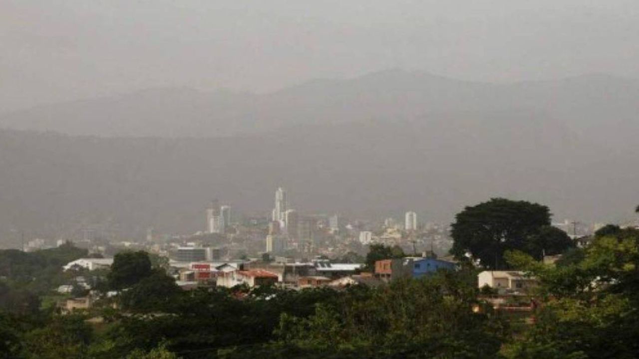 Imagen Principal de Nota: Polvo del Sahara llegará a Honduras con lluvias y cielo brumoso