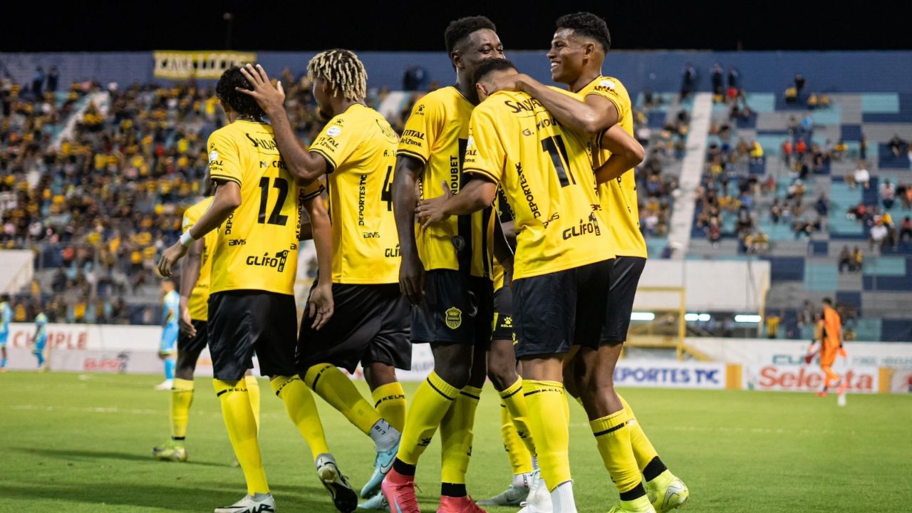 Imagen de Real España arranca goleando 4-1 al Olancho FC en el Apertura 2025-26