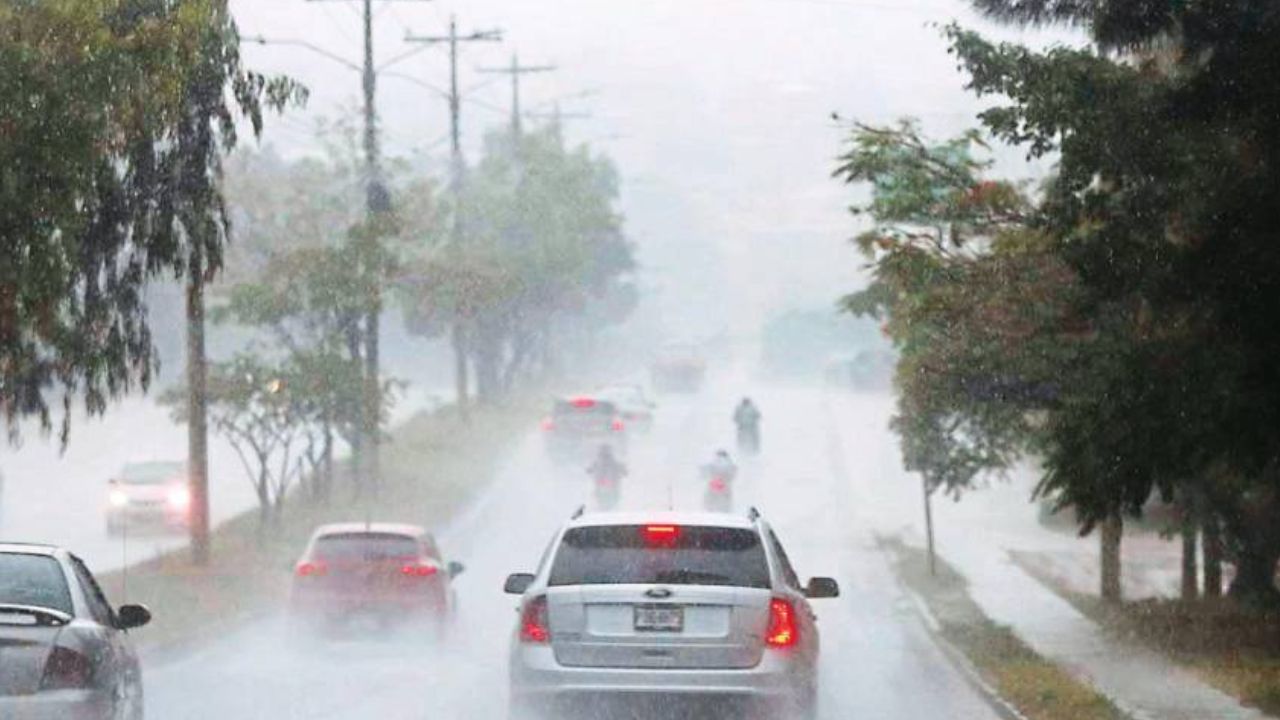 Imagen de Onda tropical ingresa este viernes a Honduras, dejando fuertes lluvias este fin de semana
