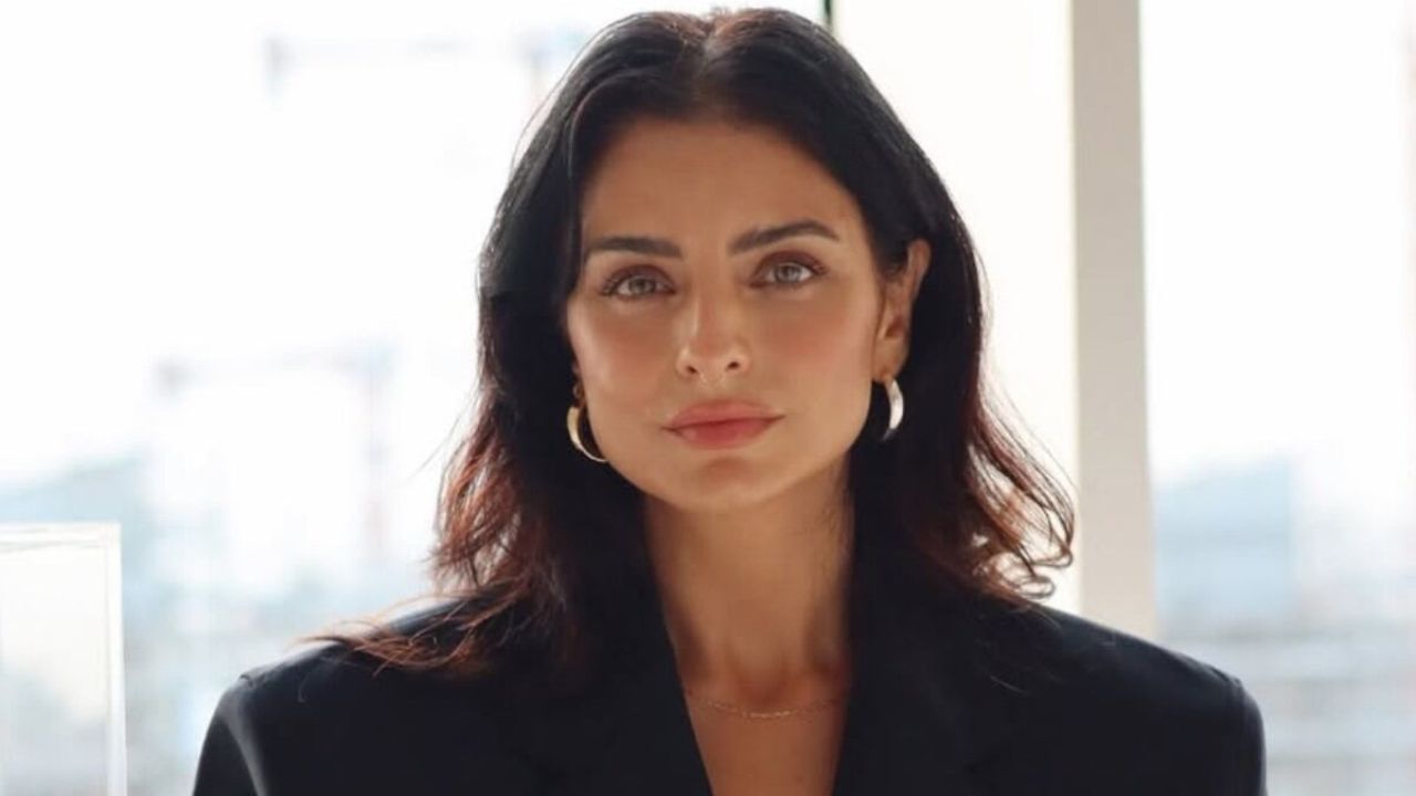 Hija de Eugenio Derbez no descarta tener una relación con una mujer