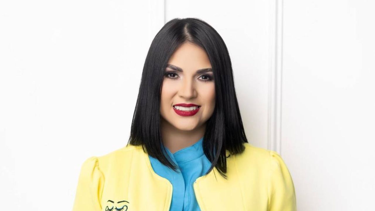 Imagen Principal de Nota: Así reaccionó Stephany Galeano después de irse del podcast de José Antonio Sandrez
