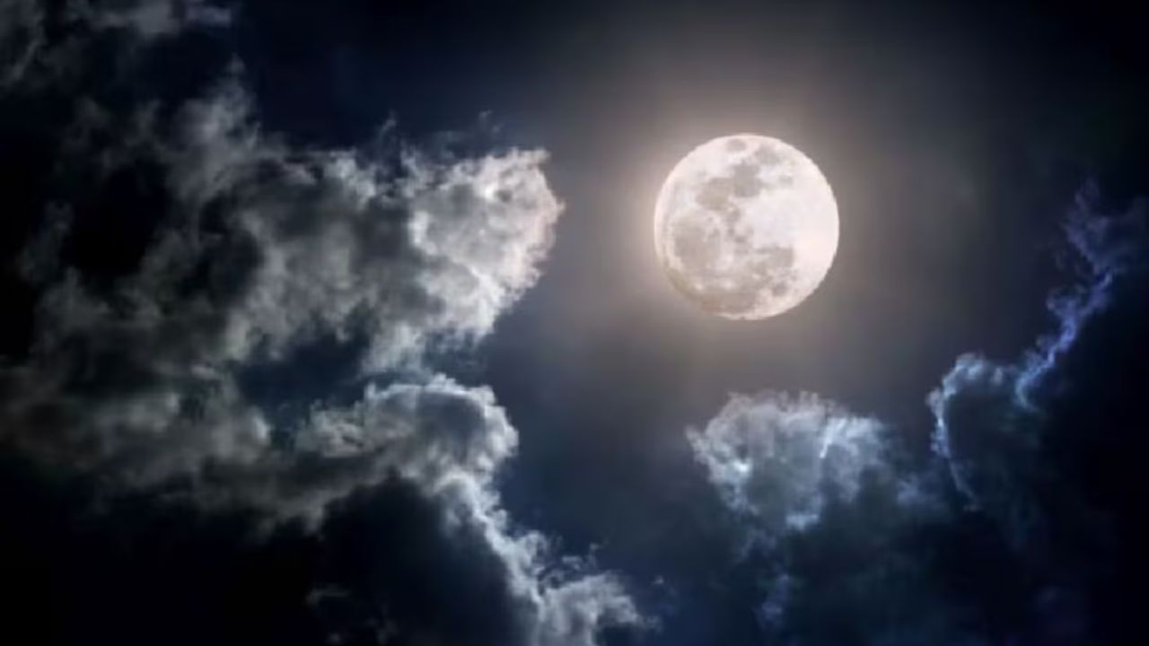 Imagen Principal de Nota: Esta fecha hay Luna llena en agosto 2025 y será visible en Honduras