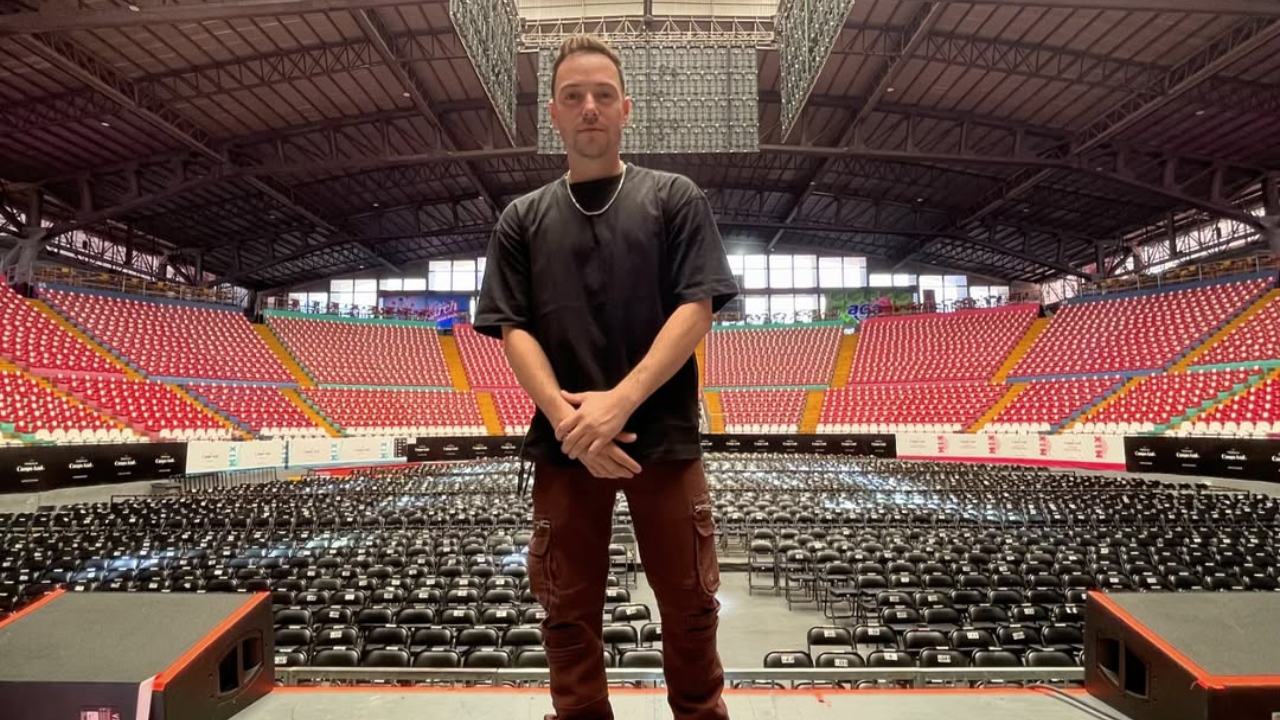 Entre lágrimas, Pee Wee rememora la muerte de su papá