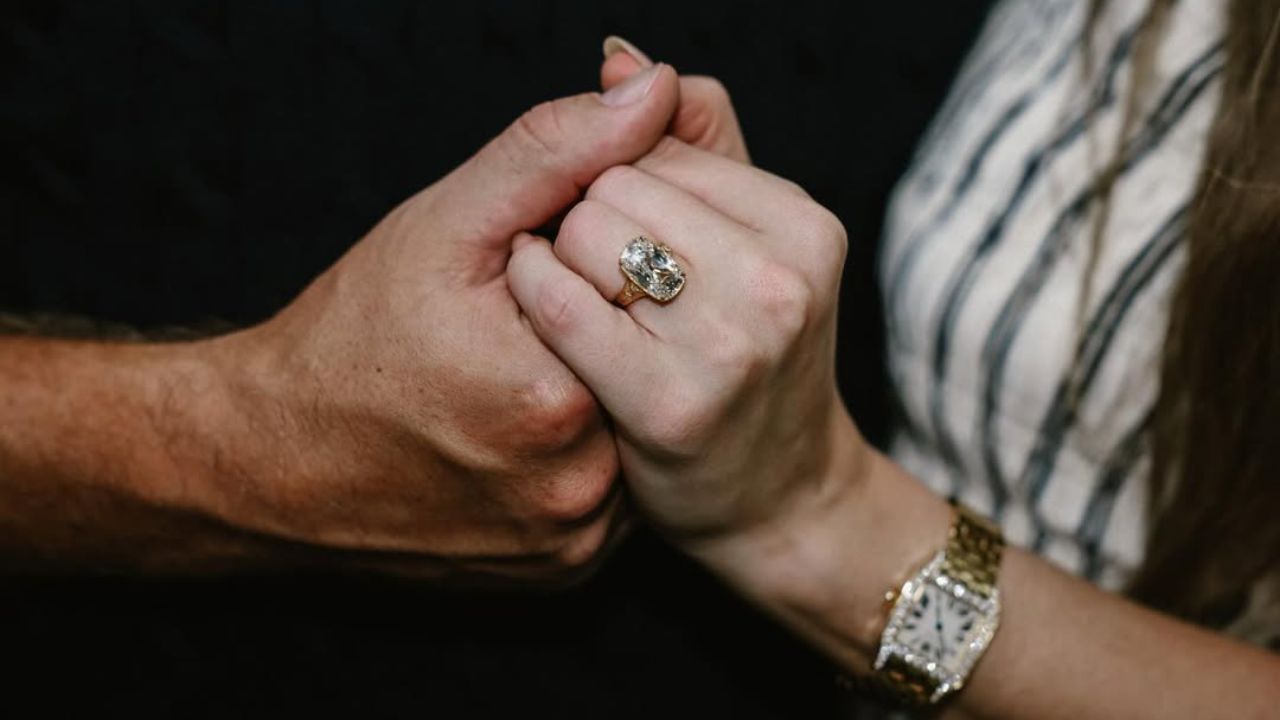 Imagen de Esto cuesta el anillo de compromiso de Taylor Swift