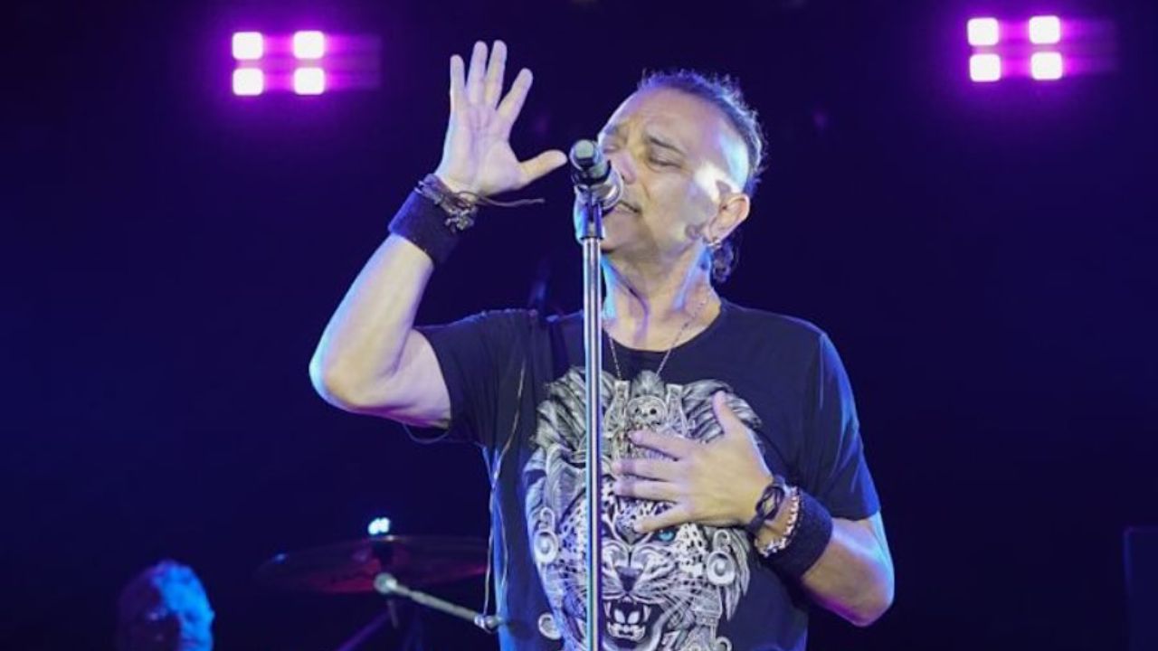 Imagen Principal de Nota: "Ya no pueden hacer nada": Vocalista se despide tras dura lucha contra el cáncer