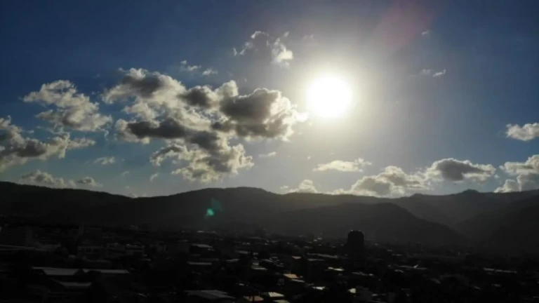 Imagen Principal de Nota: Jueves caluroso en Honduras con algunas lluvias en zonas montañosas