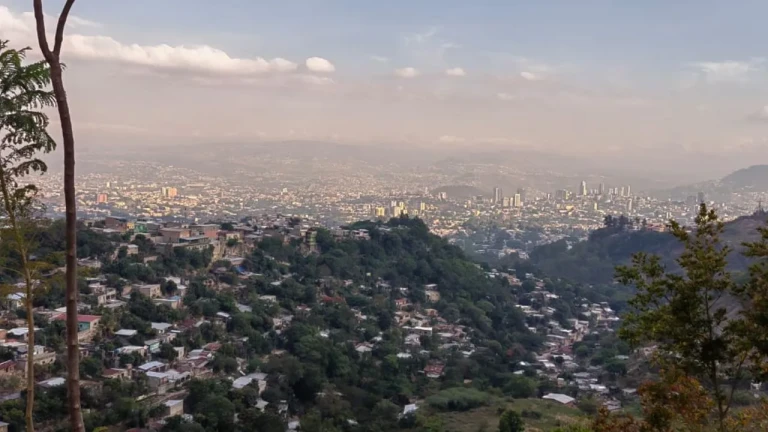 Imagen Principal de Nota: Condiciones secas predominarán este miércoles, con lluvias en algunas zonas