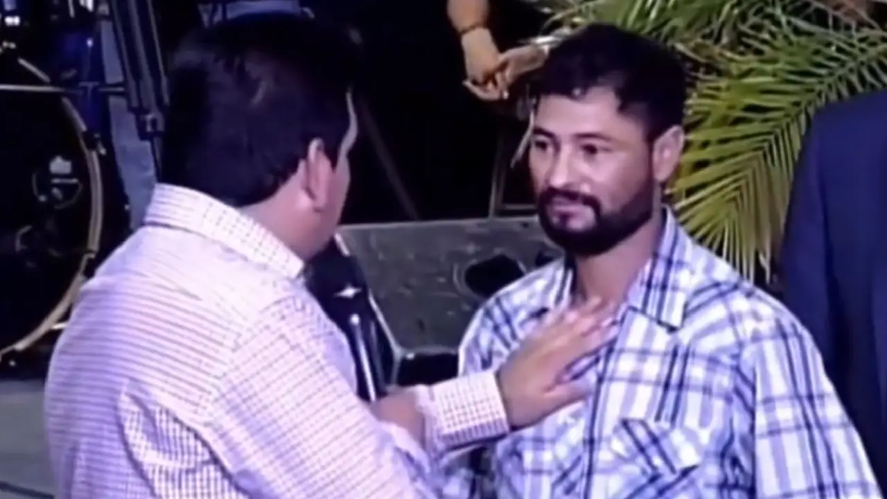 Pastor mexicano rechaza ‘dinero maldecido’ pero pide terrenos como ofrenda en Honduras