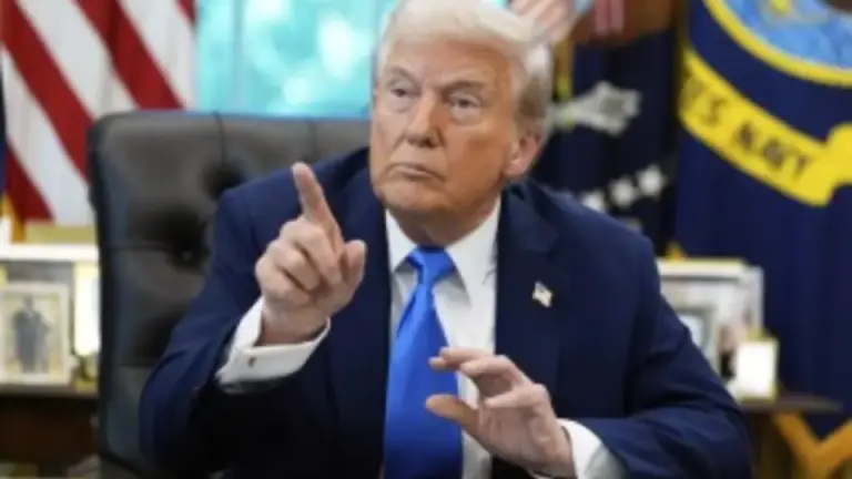 Imagen Principal de Nota: Trump anuncia ataque contra presunta narcoembarcación en altamar